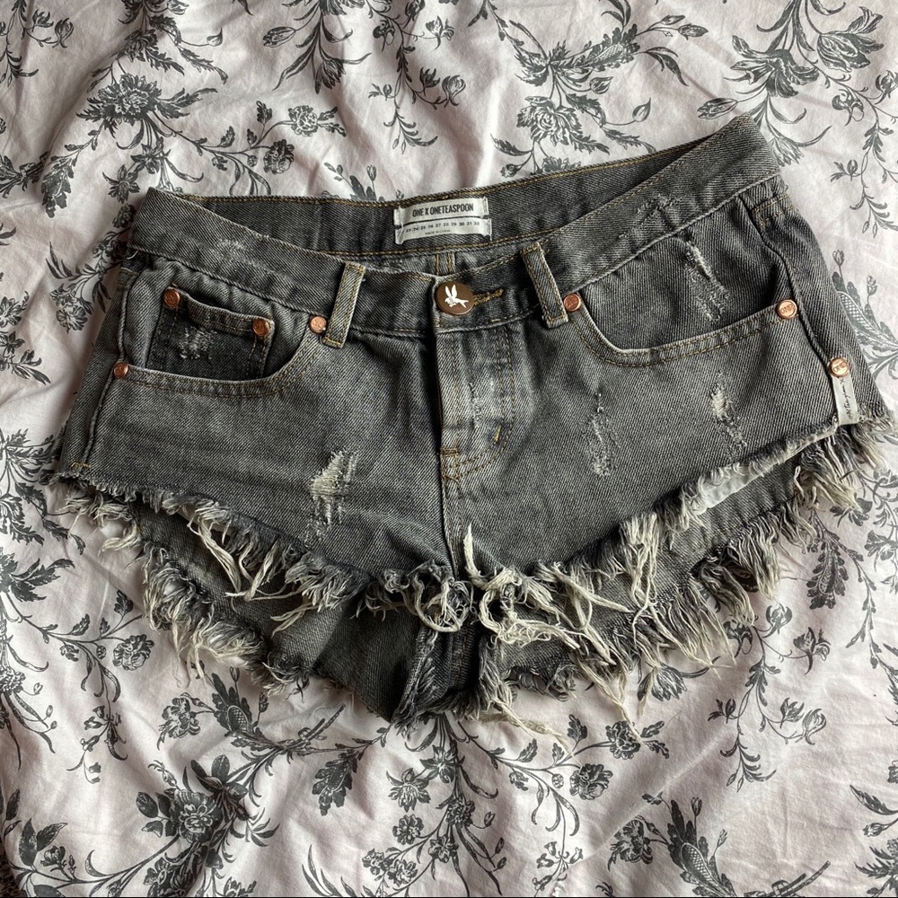 One Teaspoon Bonita Distressed cut off jean shorts - Picture 1 of 5